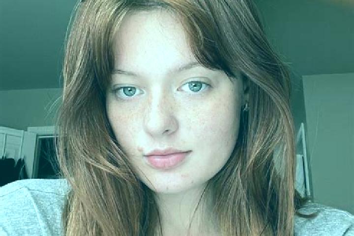 Riley, 27, a red blue-eyed caucasian companion based in Castromembibre. Offering Party Girl, Duos, Domination. Available for incall and outcall, overnight bo...