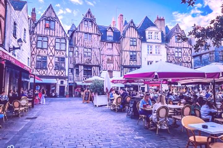 Riley, 27 — Escort in Champsac, France