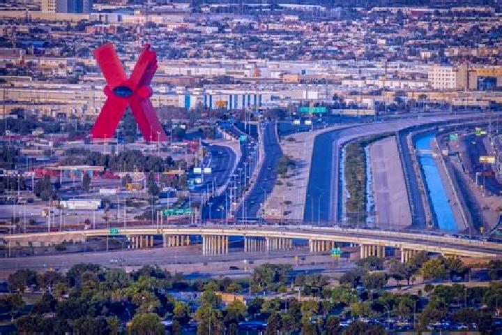Riley, 27 — Escort in Loma de Juarez, Mexico