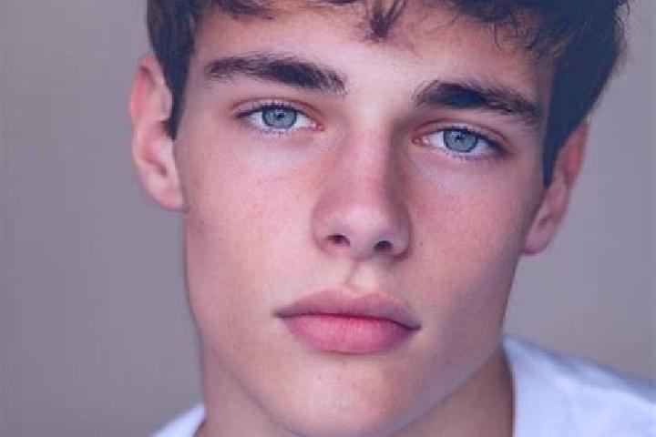 Riley, 28, a black brown-eyed caucasian companion based in San Andres Zirondaro. Offering Party Girl, Tantra, OWO. Available for incall and outcall, overnigh...