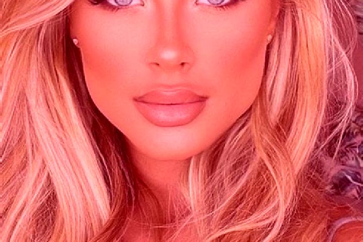 Riley, 28, a blonde blue-eyed latina companion based in Weitersfelden. Offering OWO, Couples, Duos. Available for incall and outcall, day and evening dates.
