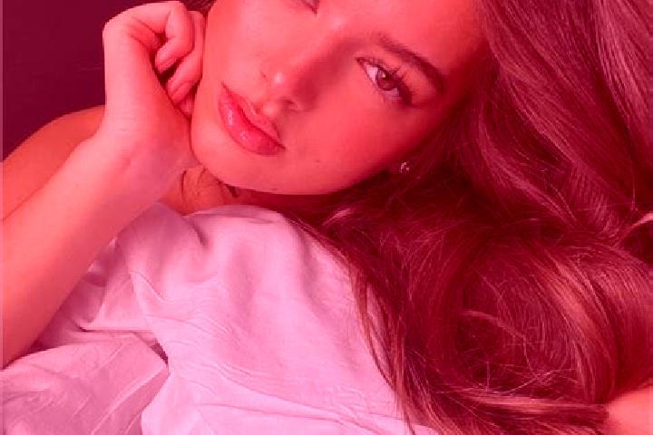 Riley, 28, a brunette hazel-eyed caucasian companion based in San Mateo Otzacatipan. Offering OWO, Couples, Duos. Available for incall and outcall, day and e...
