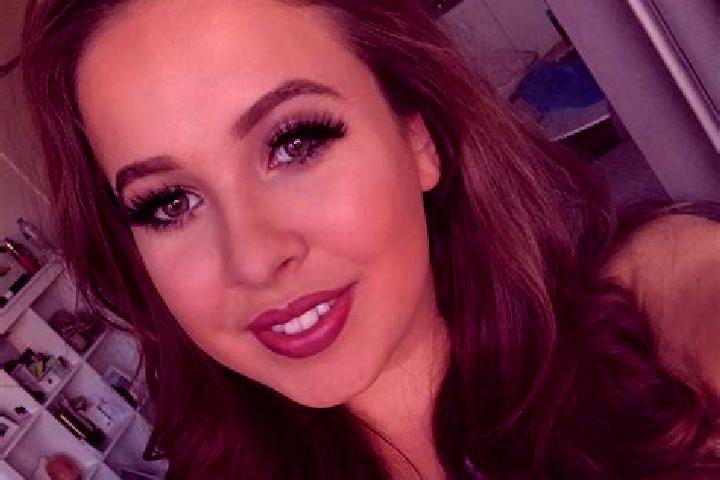 Riley, 28, a chestnut brown-eyed slavic companion based in Aviles. Offering Duos, Party Girl, Overnight, Erotic Massage, Prostate Massage. Available for inca...