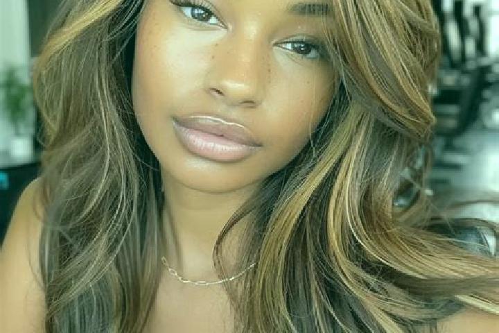 Riley, 28, a dark blonde amber-eyed mixed companion based in Gaaden. Offering 69, Party Girl, OWO. Available for incall and outcall, day and evening dates.