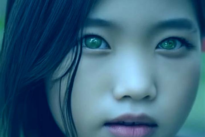 Riley, 28, a red green-eyed asian companion based in Marhamchurch. Offering Overnight, Dinner Date, Tantra, Party Girl. Available for incall and outcall, day...