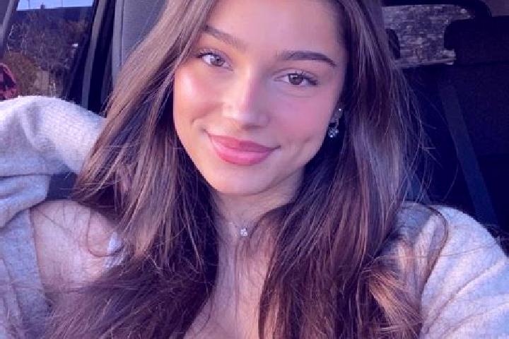 Riley, 29, a brunette hazel-eyed slavic companion based in Manternach. Offering GFE, Dinner Date, Fetish, Party Girl. Available for incall and outcall, overn...
