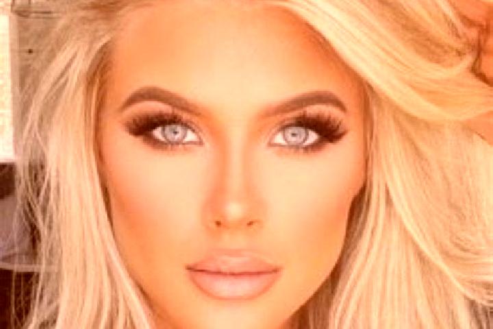 Riley, 29, a platinum blonde hazel-eyed ebony companion based in Java. Offering Deep French Kissing, Duos, Dinner Date. Available for incall and outcall, day...