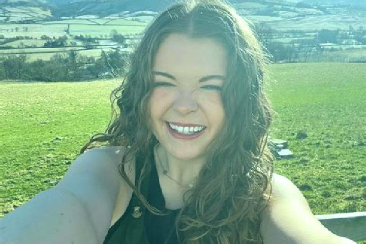 Riley, 29 — Escort in Upper Exeter, United States