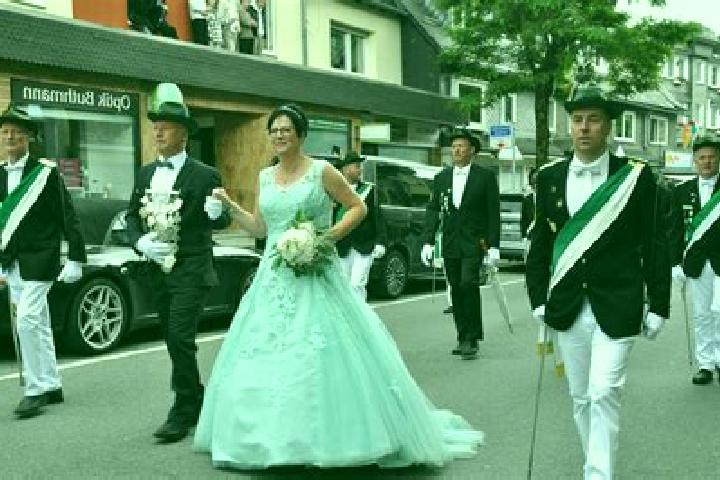 Riley, 30 — Escort in Bamenohl, Germany