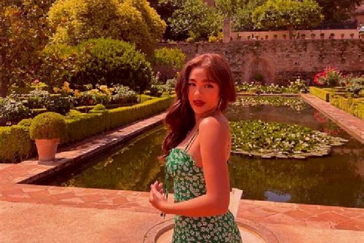 Riley, 30 — Escort in Briantes, France