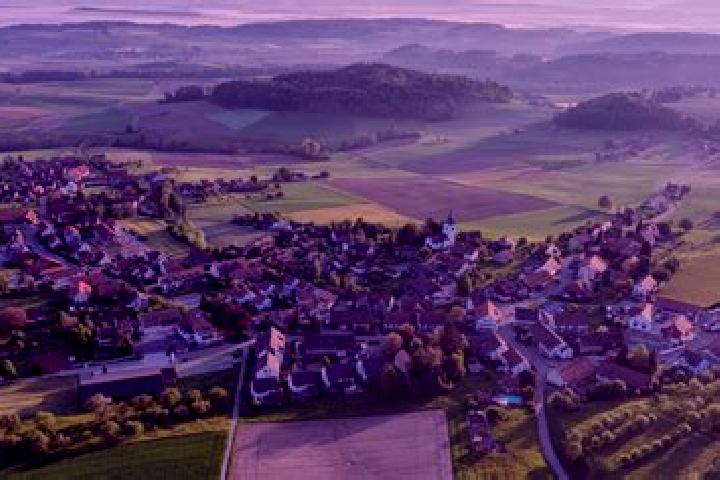 Riley, 30 — Escort in Buch am Wald, Germany