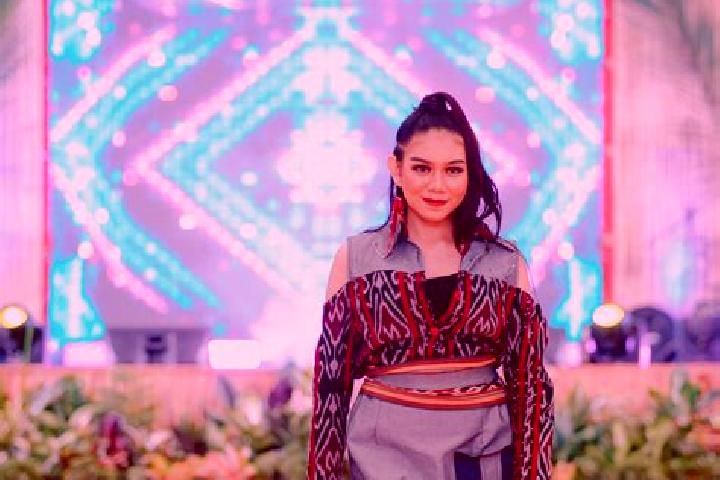 Riley, 30 — Escort in Majene, Indonesia
