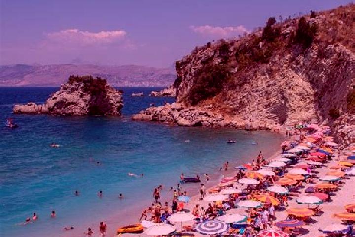 Riley, 30 — Escort in Qerret, Albania