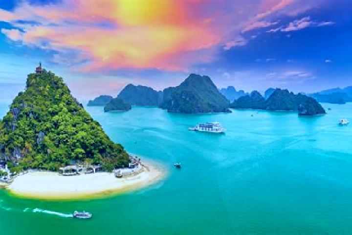Riley, 30 — Escort in Xa Long Hai, Vietnam