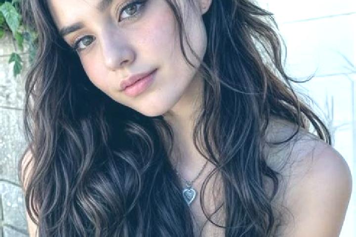 Riley, 31, a auburn hazel-eyed middle eastern companion based in Frekhaug. Offering Deep French Kissing, Dinner Date, Duos. Available for incall and outcall,...