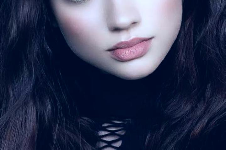 Riley, 31, a brunette dark-eyed european companion based in Manyana. Offering Party Girl, A-Level, Dinner Date. Available for incall and outcall, overnight b...