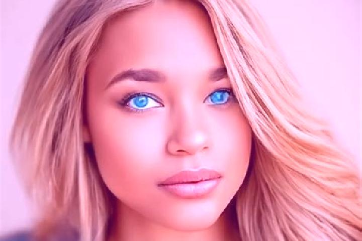 Riley, 31, a dark blonde blue-eyed latina companion based in Big Bear City. Offering 69, GFE. Available for incall and outcall, overnight bookings available.