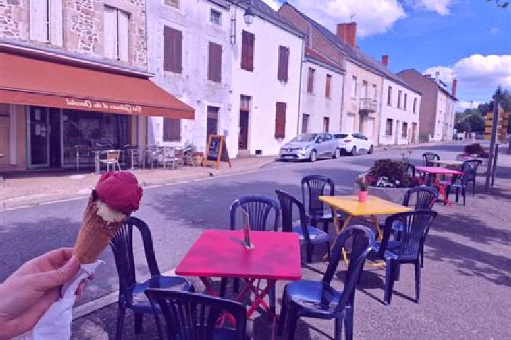 Riley, 31 — Escort in Arfeuilles, France
