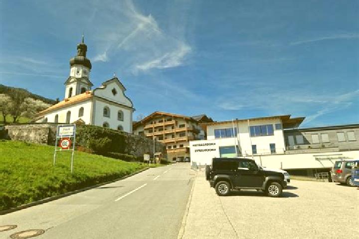Riley, 31 — Escort in Oberhart, Austria