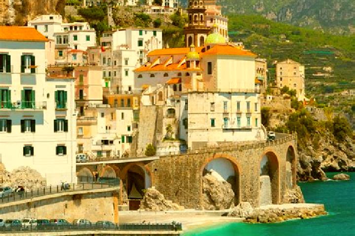 Riley, 31 — Escort in Sorianello, Italy