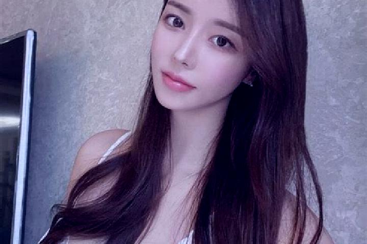 Riley, 31 — Escort in Xiaobu, China