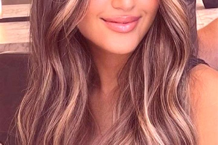Riley, 32, a dark blonde brown-eyed caucasian companion based in Marzy. Offering Tantra, A-Level. Available for incall and outcall, overnight bookings availa...