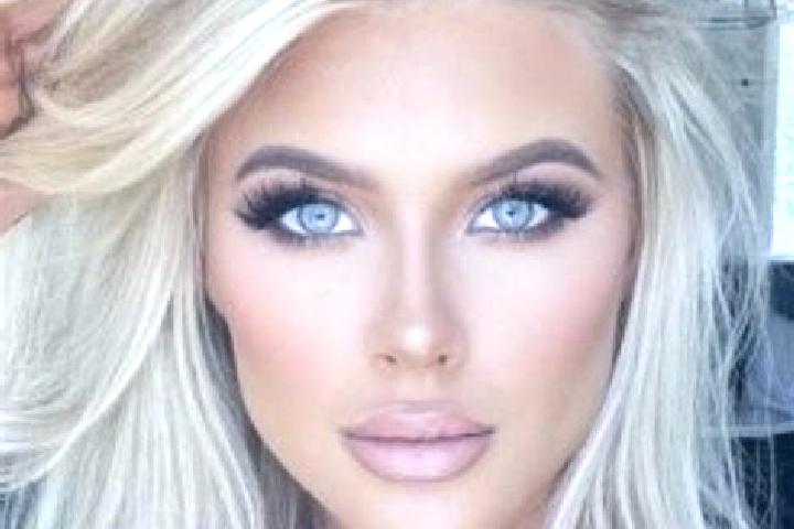 Riley, 32, a platinum blonde hazel-eyed caribbean companion based in Manston. Offering OWO, Fetish, Couples, Erotic Massage, Massage. Available for incall an...