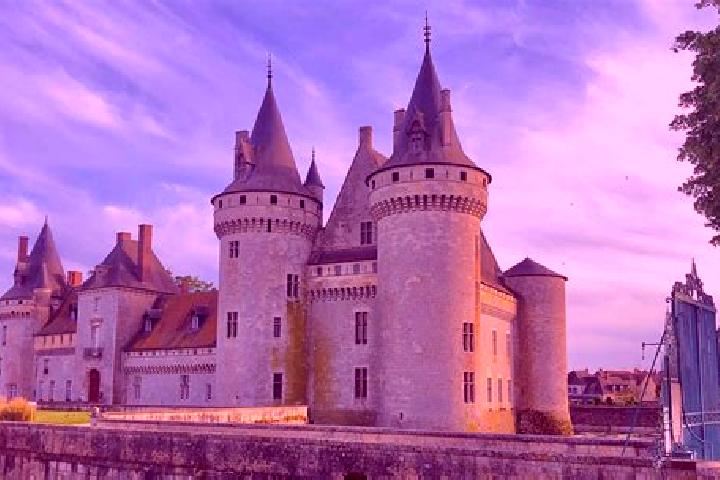 Riley, 32 — Escort in Rochefort-sur-Loire, France