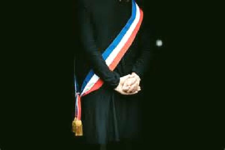 Riley, 32 — Escort in Trevol, France