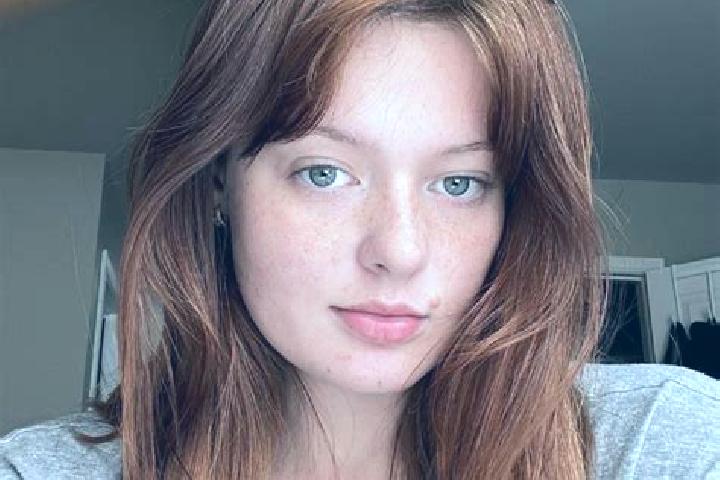 Riley, 33, a auburn dark-eyed caucasian companion based in Kotara South. Offering OWO, A-Level, GFE, Massage, Overnight. Available for incall and outcall, da...