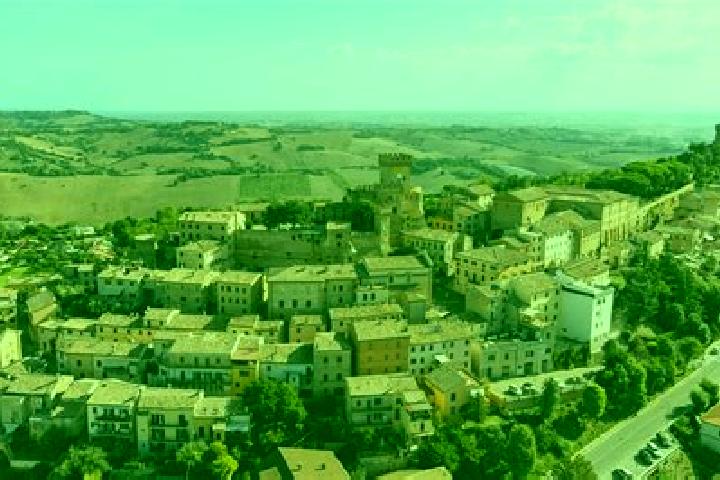 Riley, 33 — Escort in Offagna, Italy