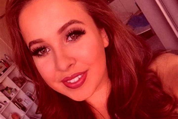 Riley, 34, a brunette amber-eyed slavic companion based in Kesi. Offering Domination, Travel Companion, Prostate Massage, A-Level. Available for incall and o...