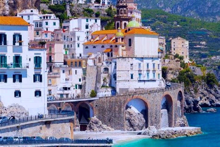 Riley, 34 — Escort in Boglietto, Italy