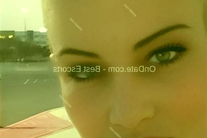 Riley, 34 — Escort in Oldenburg, United States