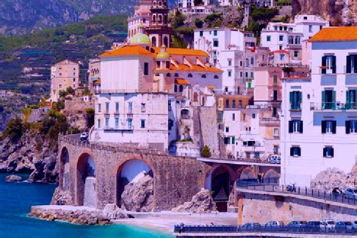 Riley, 34 — Escort in Rive d Arcano, Italy