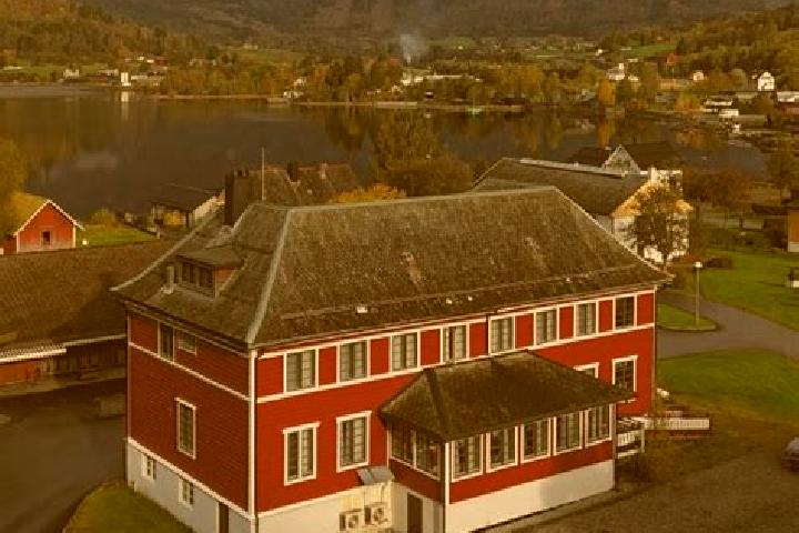 Riley, 35 — Escort in Hornindal, Norway