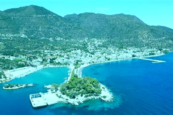 Riley, 35 — Escort in Methana, Greece