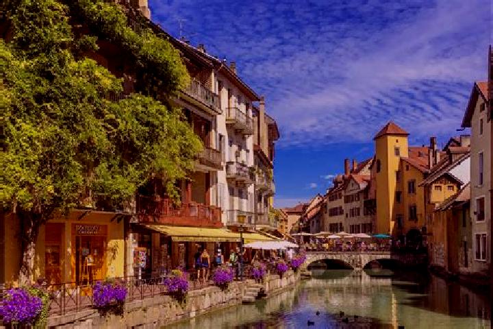 Riley, 35 — Escort in Moissat Haut, France