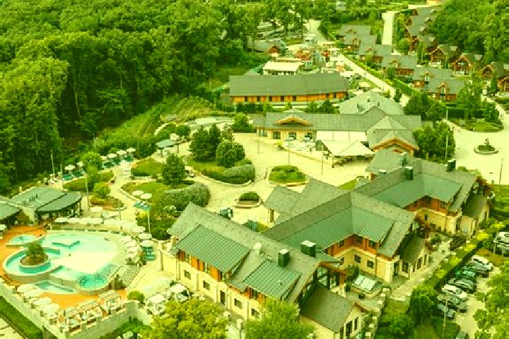 Riley, 35 — Escort in Tiszafuered, Hungary