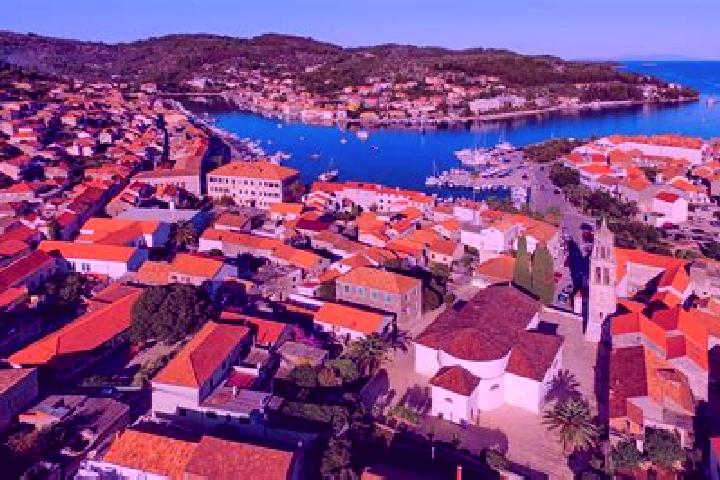 Riley, 35 — Escort in Vela Luka, Croatia