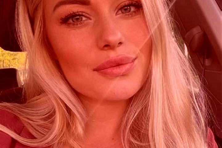 Riley, 36, a blonde hazel-eyed ebony companion based in Muniz. Offering Girlfriend Experience, Couples. Available for incall and outcall, overnight bookings ...