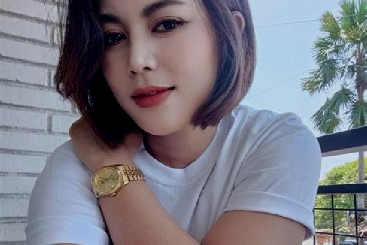 Riley, 36 — Escort in Cihideung, Indonesia