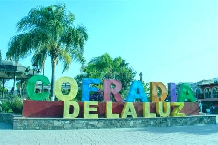 Riley, 36 — Escort in Cofradia de Acuitapilco, Mexico