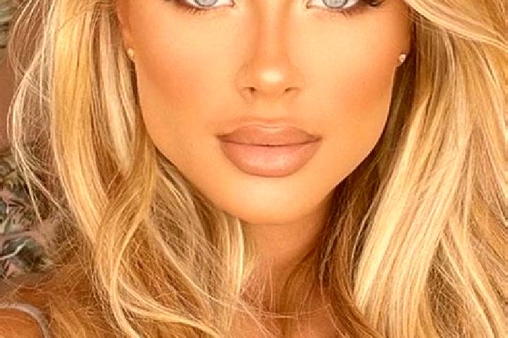 Riley, 37, a blonde blue-eyed latina companion based in Xinfang. Offering Striptease, Dinner Date, CIM. Available for incall and outcall, day and evening dates.