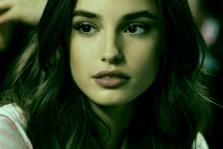 Riley, 37, a brunette brown-eyed middle eastern companion based in Cha-uat. Offering Couples, A-Level, Domination, Striptease. Available for incall and outca...