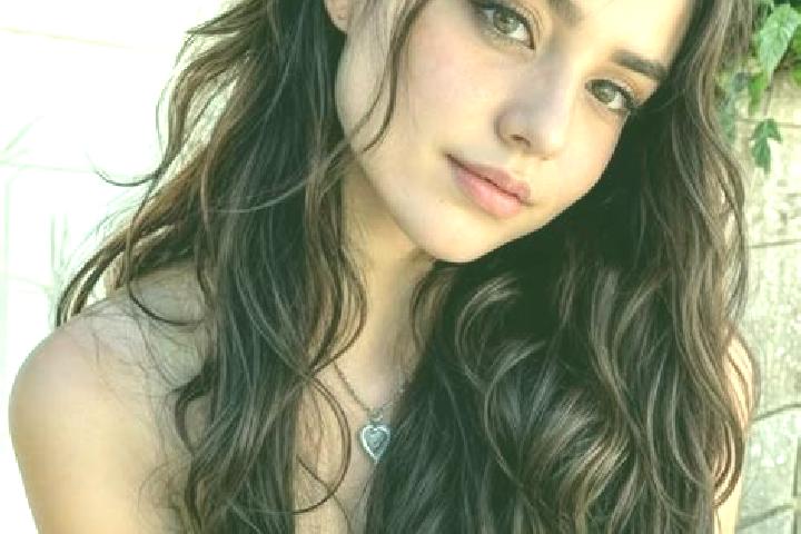 Riley, 39, a auburn amber-eyed caribbean companion based in Raub. Offering 69, Roleplay. Available for incall and outcall, day and evening dates.