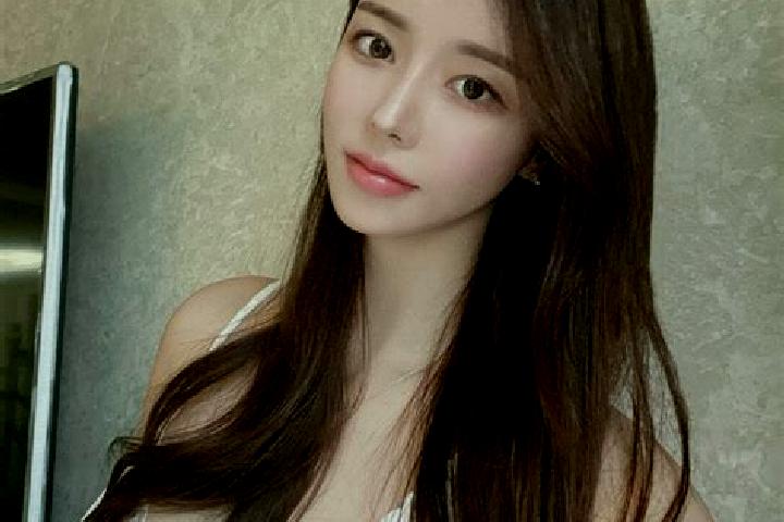 Riley, 39 — Escort in Daiwang, China