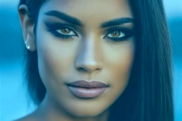Rose, 20, a black dark-eyed latina companion based in Mixquitepec. Offering Overnight, Dinner Date, 69. Available for incall and outcall, day and evening dates.