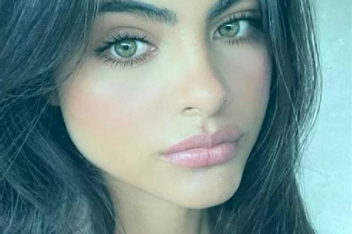 Rose, 20, a brunette grey-eyed middle eastern companion based in Kouassikrokouri. Offering BDSM, A-Level. Available for incall and outcall, day and evening d...
