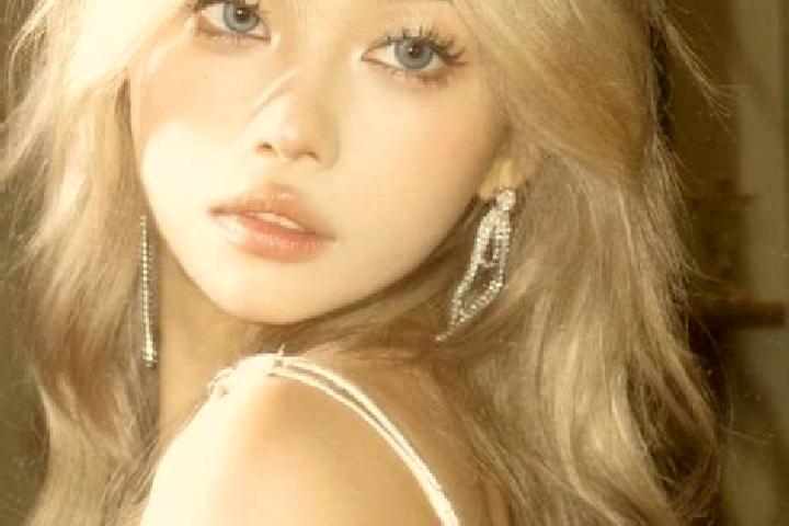 Rose, 20, a platinum blonde amber-eyed asian companion based in Ngawi. Offering Party Girl, Massage, OWO, Roleplay. Available for incall and outcall, day and...